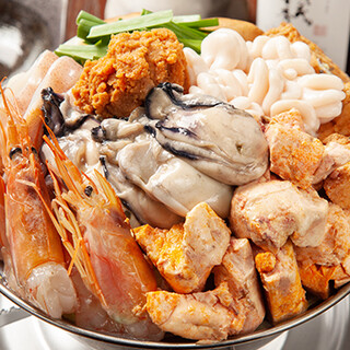 Lots of fresh Seafood! Enjoy the piping hot "Gout hot pot" until the very end...