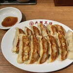 大阪王将 - 料理写真:元祖焼餃子(2人前)/540円♪