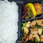 Serufu Yakitori Sukikatte - ももにんにく弁当