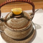 鮨と一品　いちかわ - きのこと焼き白子の土瓶蒸し