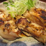 酒蔵 力 - 焼豚足ハーフ