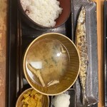 Shimpachi Shokudou - さんま塩焼き定食。ご飯小盛り