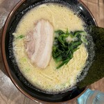 横濱家系ラーメン 武田家 - 