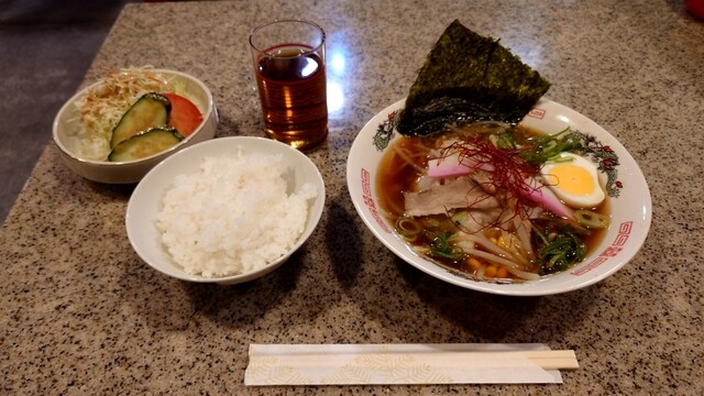 まるちゃんラーメン - えびの上江/ラーメン | 食べログ