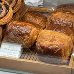 エディアールベーカリー - パンオンショコラ