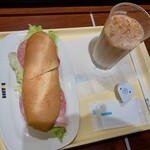 ドトールコーヒーショップ - 料理写真:ミラノサンドA+アイスロイヤルミルクティーS