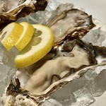 すし酒場 魚あるき - 「兵庫 生かき（税込￥280）×2」