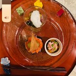 葡萄屋 - マグロのカクテル仕立て　スモークサーモン　蟹と野菜のノエル