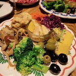 肉ビストロ灯 - 種類豊富な前菜