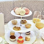 CAFE DIOR by LADUREE - 