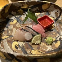 対馬のどぐろとイカ活き造り 博多 魚蔵 都ホテル店 - 