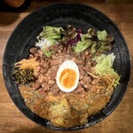 SPICY CURRY 魯珈 - 魯珈プレート:本日の限定『鮭と白菜の生姜カレー』
            大盛・肉ダブル