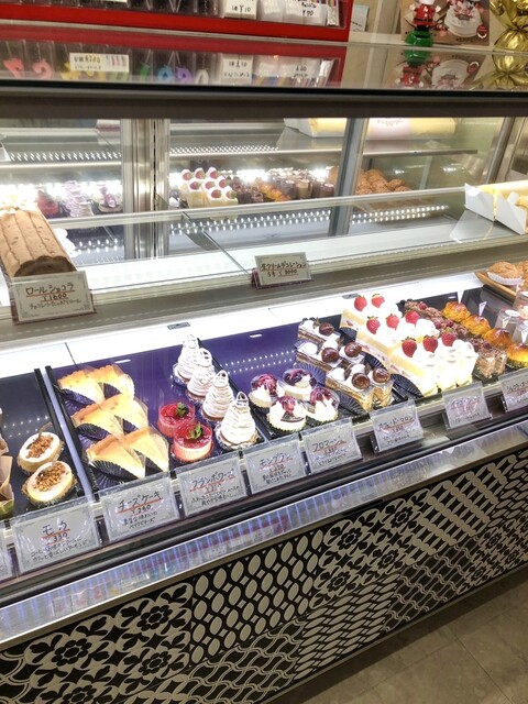 パティスリー・コガネヤ（PATISSERIE KOGANEYA） - 三春（ケーキ）の写真