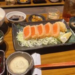 Akameno Oyaji - サーモンレアカツ定食