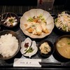 Shokunin - 令和5年12月
                ランチタイム(11:30〜14:00)
                海老の明太子クリーム定食 税込900円
                サラダ、小鉢2種(刺身、ポテトサラダ)、ご飯、みそ汁、漬けもの付