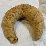 ホームメイド メルシー - 塩バターロール 180円