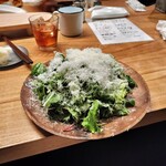 中野 トング - おろしたてチーズかけサラダ