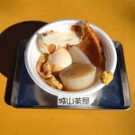 Shiroyama Chaya - 城山茶屋名物 手づくりおでん(6品)　500円