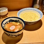 Chuukasoba Aoba - つけ麺 880円