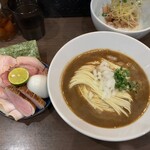 ヌードル＆スパイスカレー 今日の1番 - 