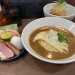 ヌードル＆スパイスカレー 今日の1番 - 