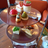 ザ タヴァン グリル＆ラウンジ - 