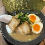 横浜家系ラーメン 本郷家 - 