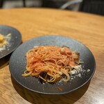 ミュゼウメキタ ワインバー&グリル - トマトソースパスタ