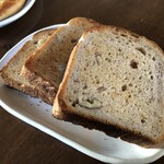 かめりあ - くるみブレッド、トースターで焼きたて！