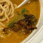 旋 - 辛子高菜で味変しますが、入れ過ぎは厳禁