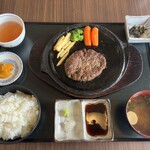 Michi No Eki Muraoka Fa-Mu Ga-Den - たじま牛ハンバーグセット全景です