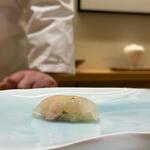 鮨 なんば - カワハギ～大分県産カワハギの肝、芽ネギ入り