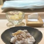 鮨 なんば - ・虎河豚の白子とシャリ～特大虎河豚の白子、焼き目の付いた白子の皮、シャリと共に②