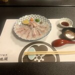 髙橋屋 - サプライズで登場♡
      鯛の薄造り♡