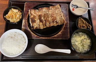 Shisen Shokufu - 棒餃子定食