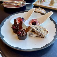 ザ タヴァン グリル＆ラウンジ - 