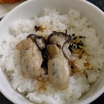 知内かき小屋 - 牡蠣ご飯