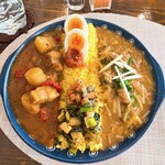 CURRY DICE - 豚バラパプリカじゃがいもの辛い！カレー＆アサリ白菜えのきのカレー