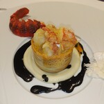 La Vallee d'Or - 伊勢海老とまだら白子のフリカッセ（上のカリフラワーを取ったところ）