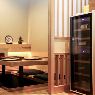 日本の美が息づく店内。特別な日にふさわしい個室完備