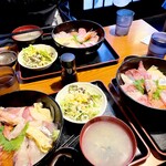 Akihabara Gyokou Kaikai - 3人が3人とも海鮮丼