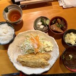 おもてなしふく井 - 活アジフライ定食¥1100