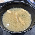 Matsuya - 【2023.12.21(木)】ネギ塩豚カルビ焼肉丼（並盛）590円の味噌汁