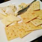 BAR BATA2 - チーズ盛合わせ♪