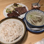 味の牛たん 喜助 - たん・ハラミ焼き定食(2023.12)