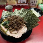 豚骨醤油ラーメン 王道家 - 