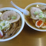 青竹手打ラーメン 日向屋 - 今年最後は､共に”煮たまご”ﾄｯﾋﾟﾝｸﾞ。