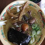 柿崎もち屋 - 鶏油が出まくって超濃厚スープになってます。