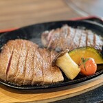 虎壱精肉店 - 特選石垣牛 赤身＆サーロインステーキ定食 各100g