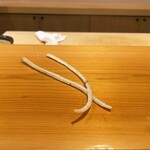 鮨 あらい - 穴子の骨せんべい 2022年8月